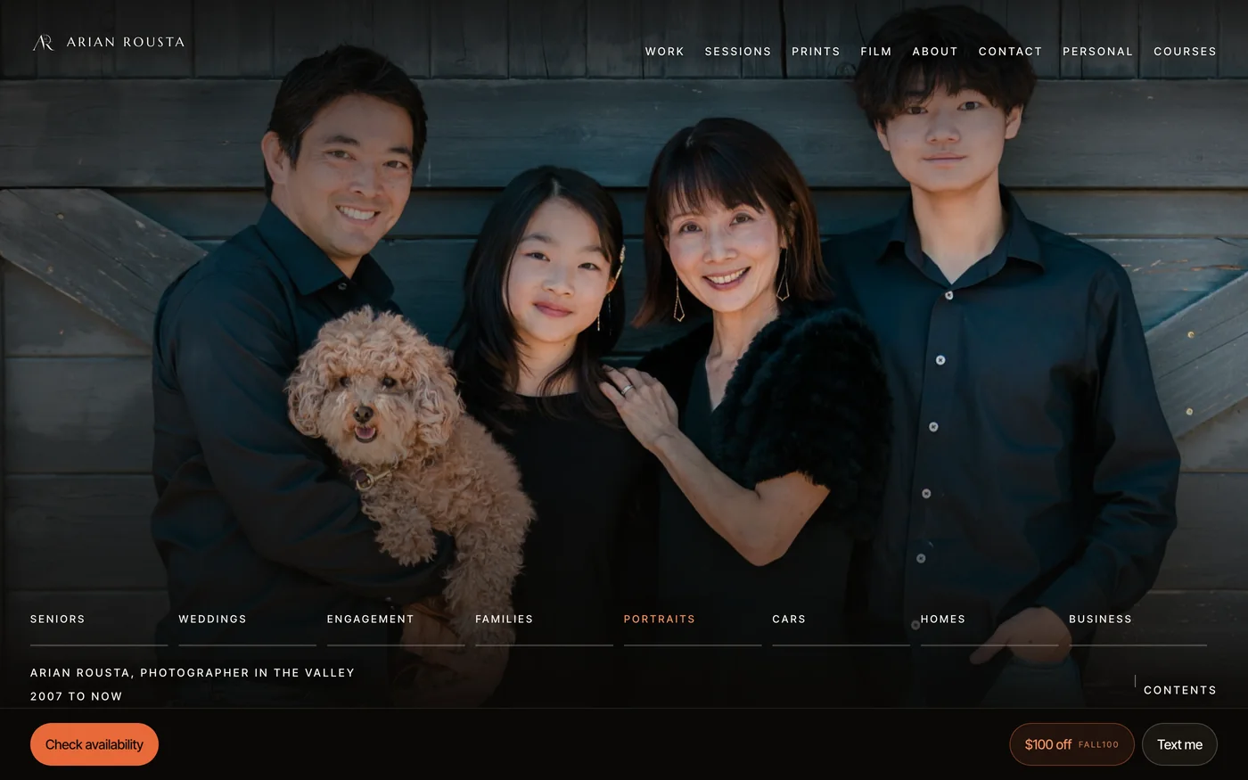 The home page, opening on a family portrait with the session types listed beneath it